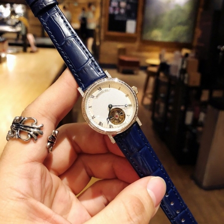 宝玑(Breguet)经典系列镂空飞轮女士机械手表